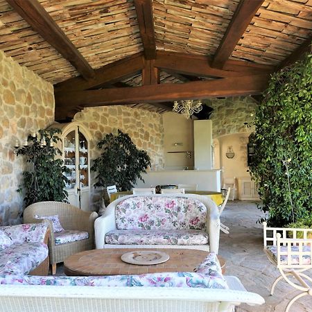 Bed and Breakfast La Bastide Des Pins Ванс Екстер'єр фото