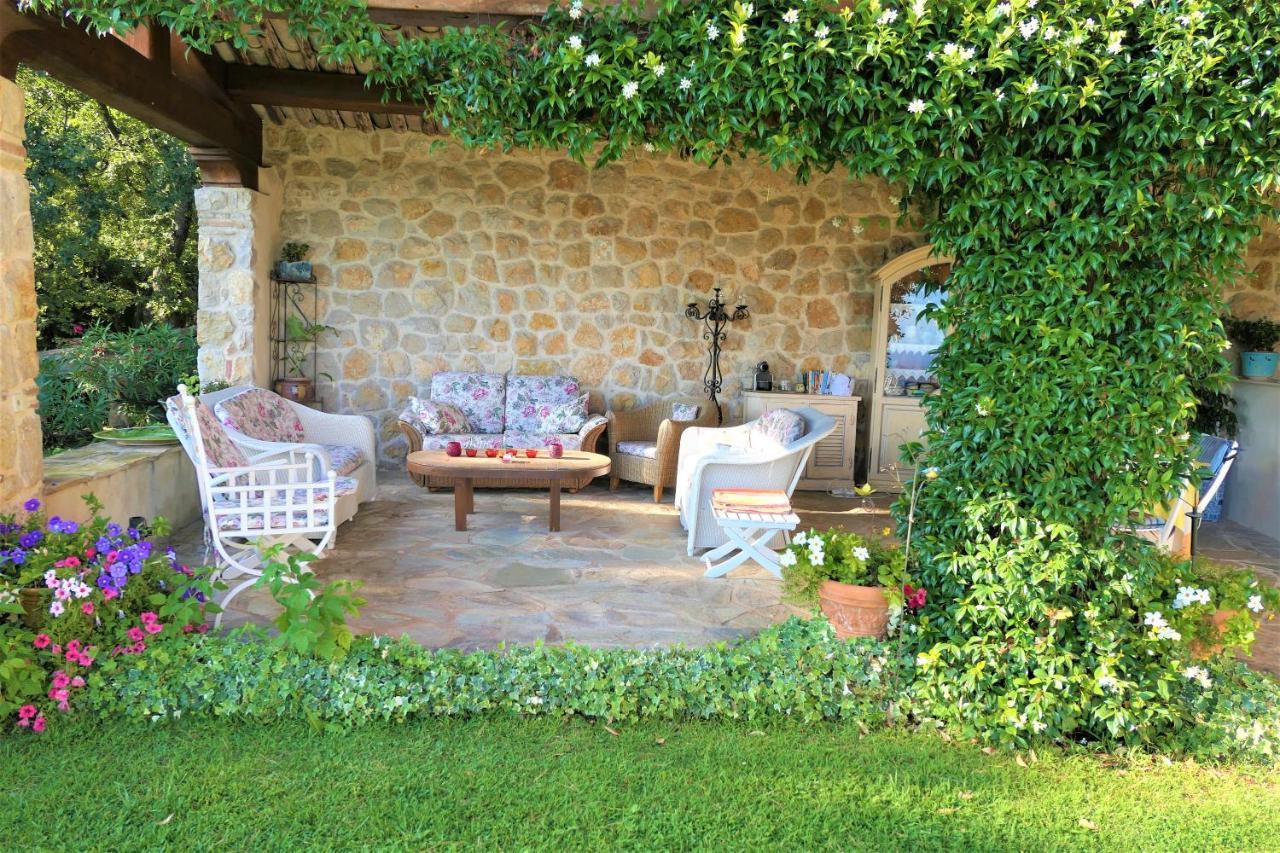 Bed and Breakfast La Bastide Des Pins Ванс Екстер'єр фото