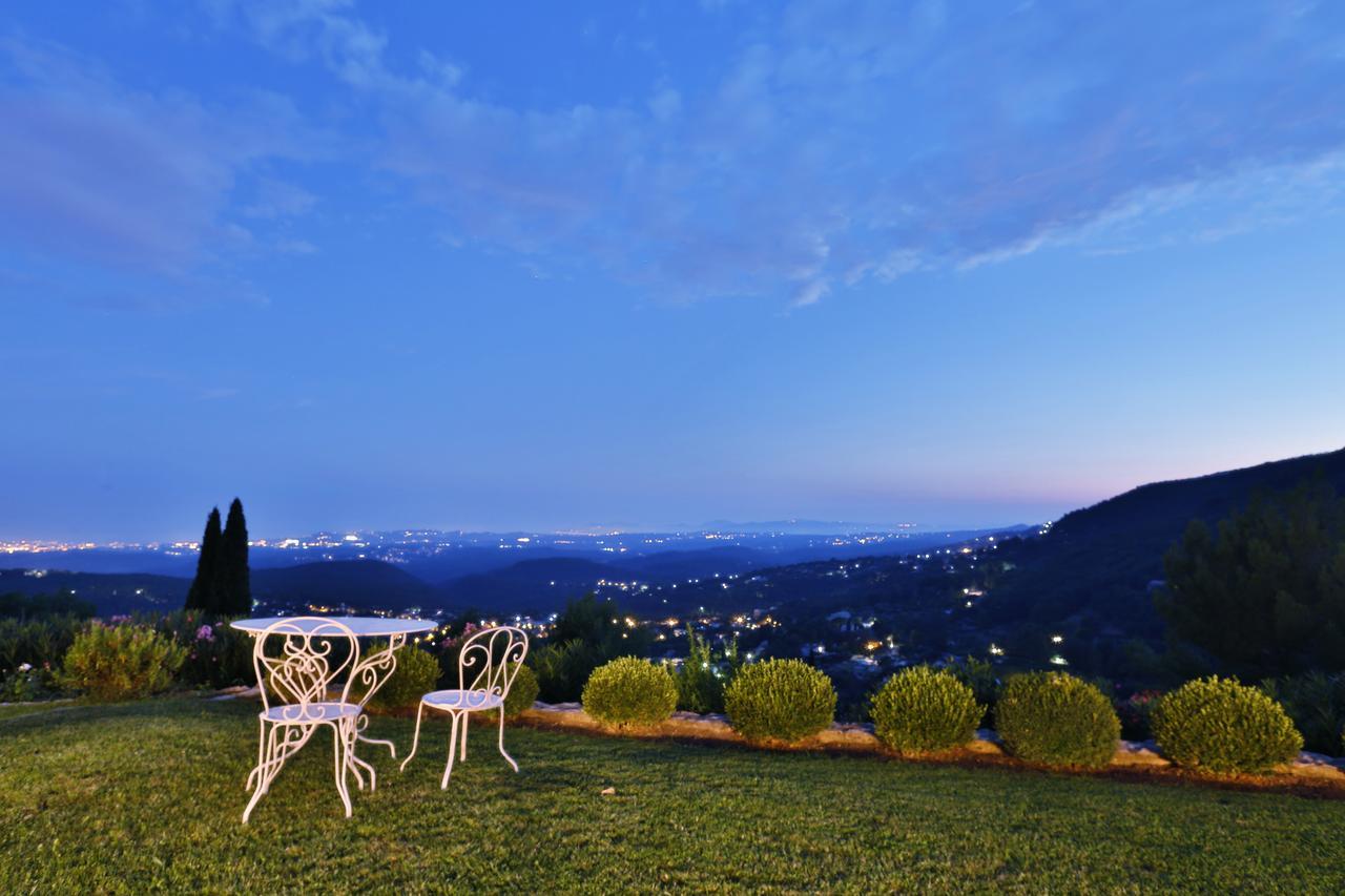 Bed and Breakfast La Bastide Des Pins Ванс Екстер'єр фото